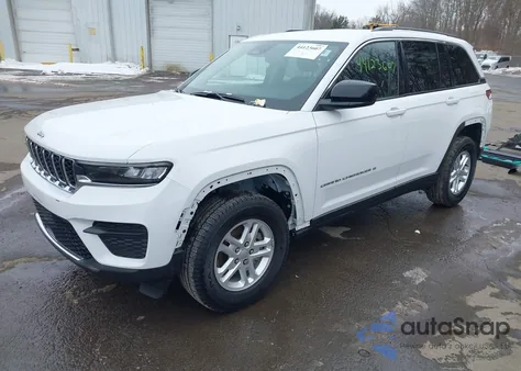 2023 Jeep Grand Cherokee Laredo 4X4 z USA, uszkodzony, nr VIN 1C4RJHAG1PC529996